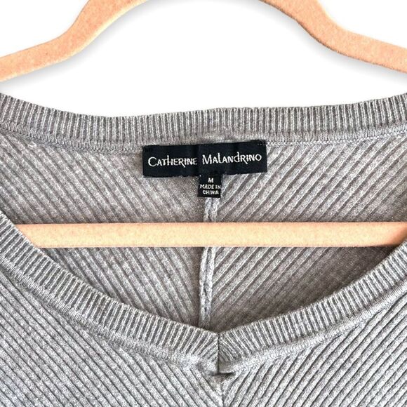 CATHERINE MALANDRINO | Gray Diagonal Knit V-Neck Sweater (M) - Picture 3 of 3
